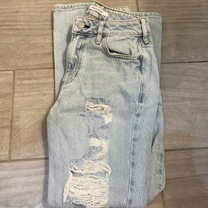 pacsun light-wash ripped mom jeans
